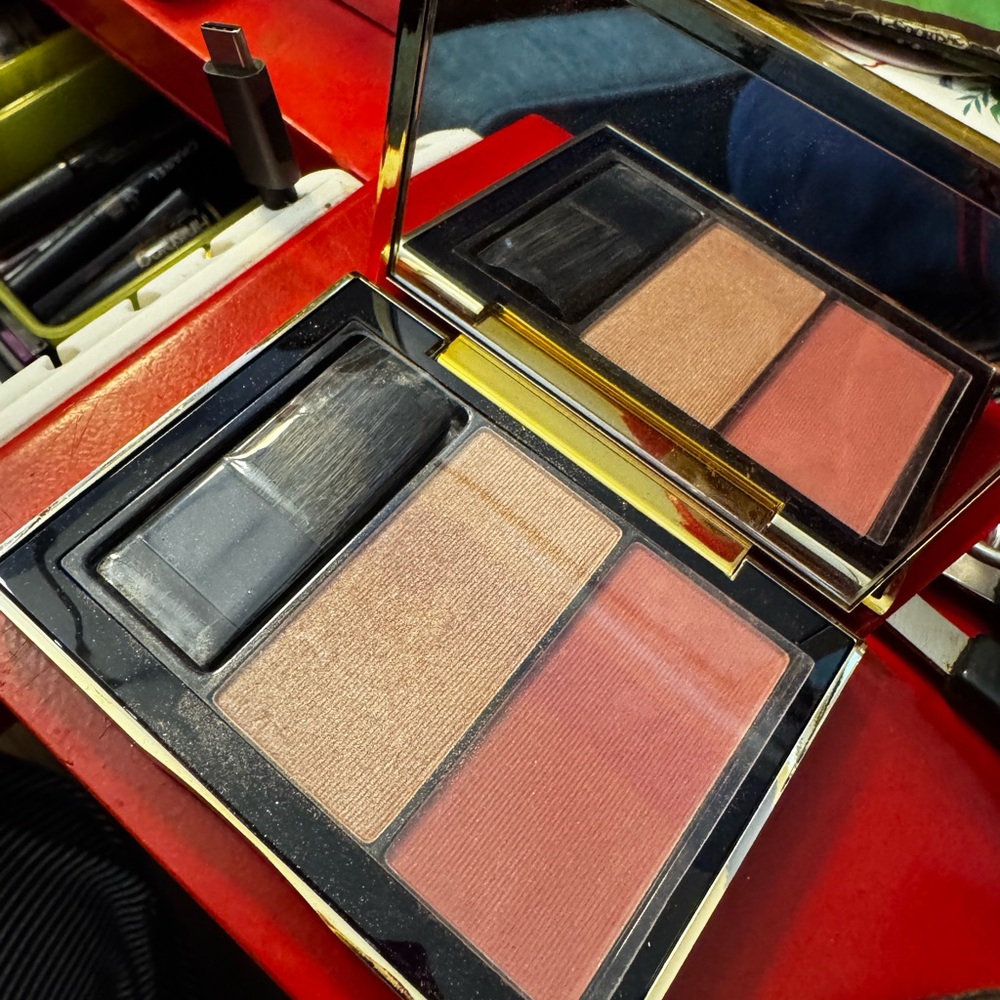 NEW Estée Lauder Pure Color Envy Sculpting Blush + Highlighter Duo